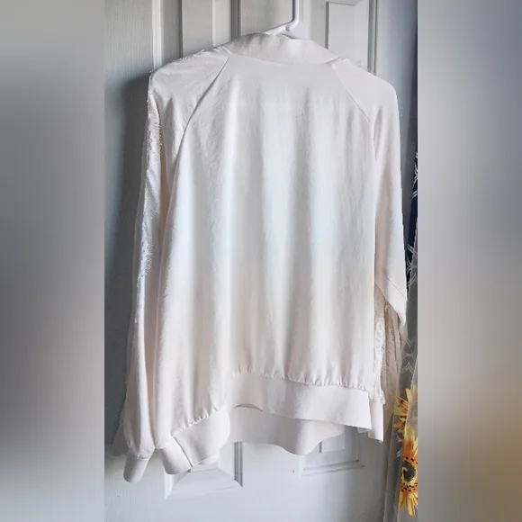 Express Longsleeve White XL Top - Picture 2 of 4